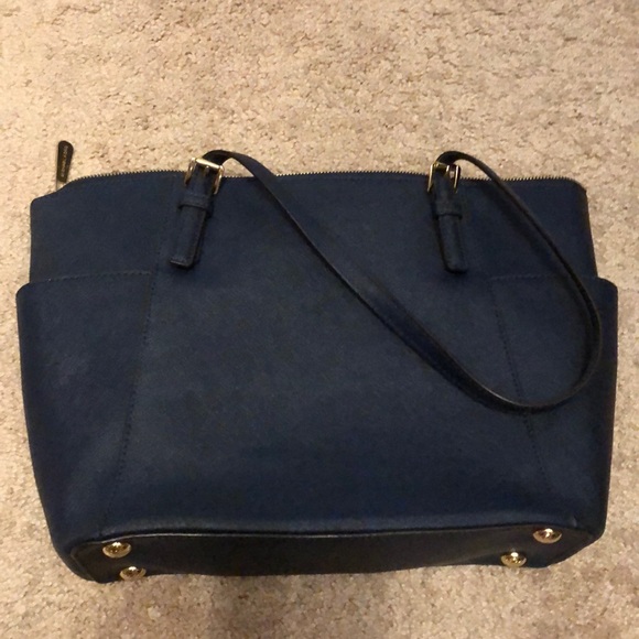Micheal Kors Jet set navy tote - Picture 5 of 8